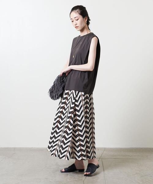 UNITED ARROWS(ユナイテッドアローズ)の「UWCC タック ノースリーブ カットソー◆(Tシャツ/カットソー・レディース・ライトグレー/ダークグレー/ケリー・FREE)」の19枚目の写真