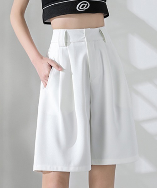 MANGROVE（マングローブ）の「ベルト付　ダブルタックハーフパンツ（その他パンツ・レディース・ホワイト/ブラック/アイボリー・FREE）」の10枚目の写真