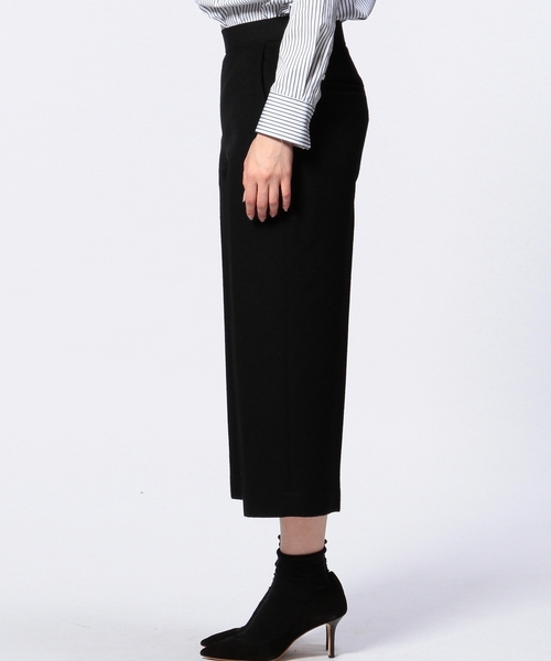 UNITED ARROWS（ユナイテッドアローズ）の「UAB W/NY ワイド ハーフパンツ ◆（その他パンツ・レディース・ブラック/ナチュラル・38/36/40）」の5枚目の写真