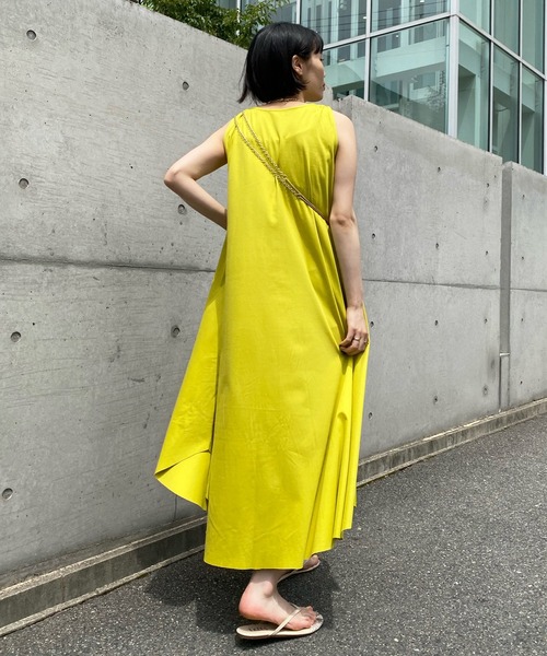 DouDou（ドゥドゥ）の「ボリュームフレアワンピース（ワンピース・レディース・ブラック/オフホワイト/イエロー・FREE）」の5枚目の写真