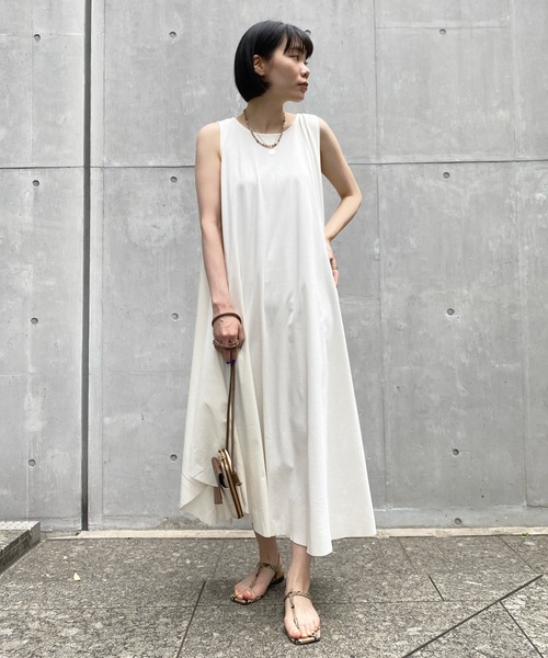 DouDou（ドゥドゥ）の「ボリュームフレアワンピース（ワンピース・レディース・ブラック/オフホワイト/イエロー・FREE）」の22枚目の写真