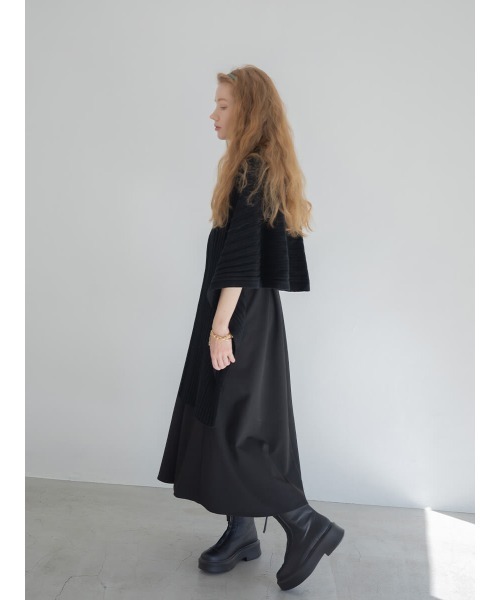 Ayla（アイラ）の「asymmetry cape knit（ニット/セーター・レディース・ブラック/アイボリー・FREE）」の3枚目の写真