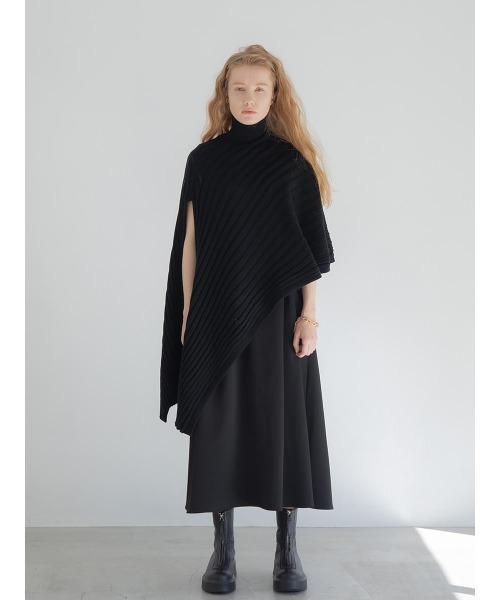 Ayla（アイラ）の「asymmetry cape knit（ニット/セーター・レディース・ブラック/アイボリー・FREE）」の16枚目の写真