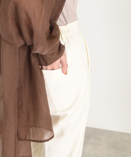 w closet（ダブルクローゼット）の「カラースラックスパンツ（スラックス・レディース・アイボリー/ブラック/カーキ/グレイッシュベージュ・マルチサイズ）」の9枚目の写真