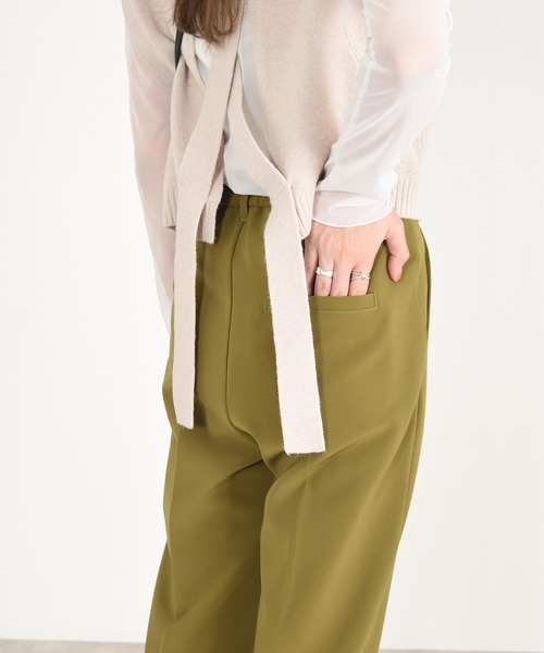 w closet（ダブルクローゼット）の「カラースラックスパンツ（スラックス・レディース・アイボリー/ブラック/カーキ/グレイッシュベージュ・マルチサイズ）」の12枚目の写真