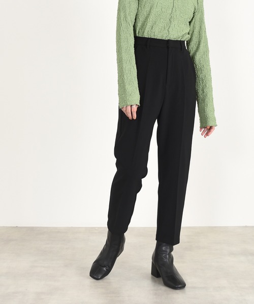 w closet（ダブルクローゼット）の「カラースラックスパンツ（スラックス・レディース・アイボリー/ブラック/カーキ/グレイッシュベージュ・マルチサイズ）」の20枚目の写真