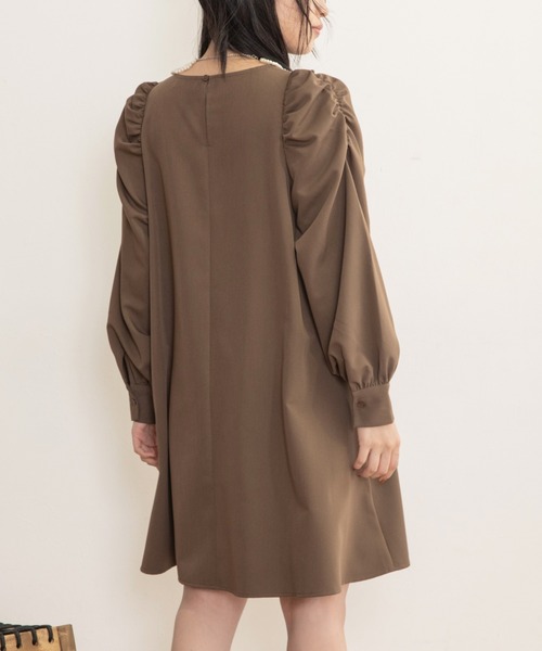 Mysa&Liina（ミーサリーナ）の「パワショルワンピース（ワンピース・レディース・ライトグレー/ベージュ/ブラウン・M）」の14枚目の写真