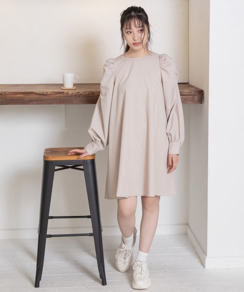 Mysa&Liina（ミーサリーナ）の「パワショルワンピース（ワンピース・レディース・ライトグレー/ベージュ/ブラウン・M）」の21枚目の写真