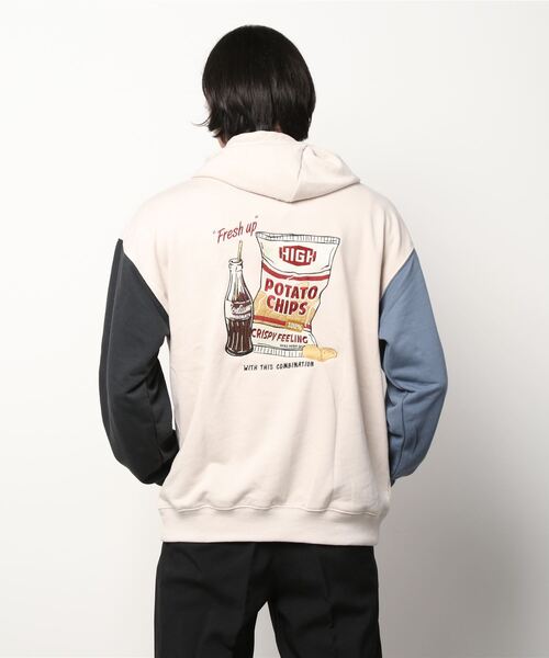 POWER TO THE PEOPLE(パワートゥーザピープル)の「【POWER TO THE PEOPLE/パワー トゥザ ピープル】 バックプリント スナック刺繍 プルパーカー(パーカー・メンズ・ブルー/クリーム/マルチ/スミクロ・M/L/XL)」の13枚目の写真