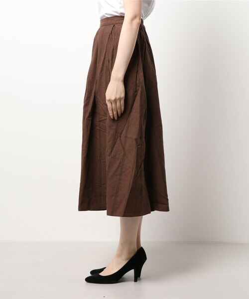 Samansa Mos2（サマンサ モスモス）の「シャドーストライプロングスカート（スカート・レディース・ベージュ/ブラウン/ブルー・ﾌﾘ-）」の5枚目の写真