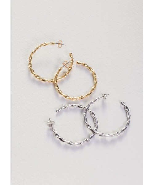 mou(モウ)の「【Na.moda】Gloss distorion hoop pierce(ピアス(両耳用)・レディース・シルバー/ゴールド・FREE)」の12枚目の写真