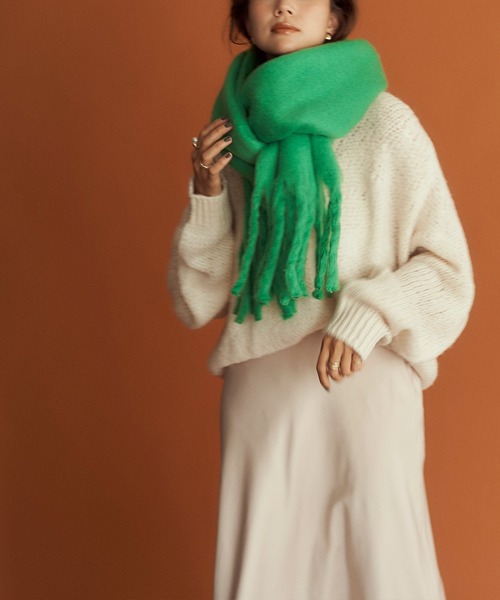 titivate（ティティベイト）の「カラーボリュームマフラー/ストール（マフラー・レディース・ブルー/イエロー/ブラウン/グリーン・FREE）」の8枚目の写真