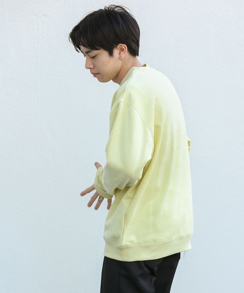 SENSE OF PLACE by URBAN RESEARCH（センスオブプレイスバイアーバンリサーチ）の「エコスエードカラースウェットシャツ（スウェット・メンズ・ブルー/ライトカーキ/ベージュ/モカ/チャコールグレー/ライトベージュ/イエロー/ミント・MEDIUM/X-LARGE/LARGE）」の11枚目の写真
