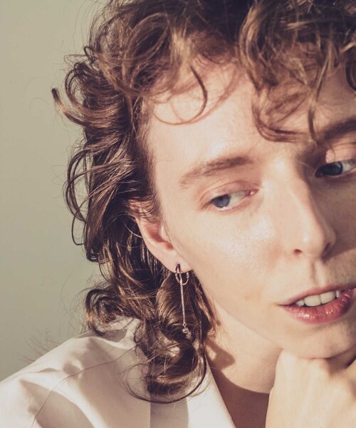 and cloud（アンドクラウド）の「2way Ball Charm Hoop Pierce / Single（ピアス（片耳用）・レディース・ブラック/シルバー/イエローゴールド・FREE）」の12枚目の写真