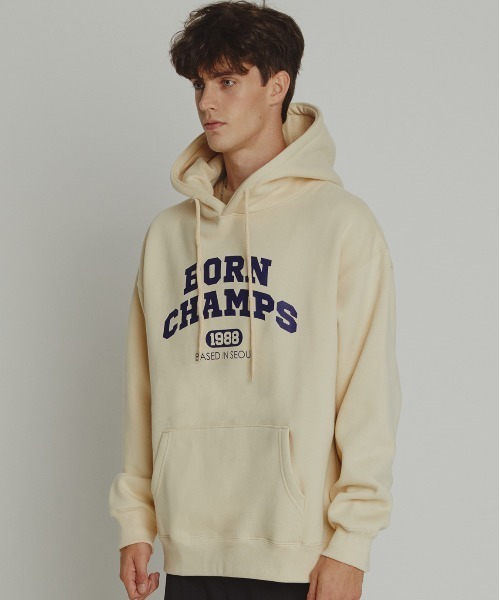 BORN CHAMPS(ボーンチャンプス)の「【BORN CHAMPS】BC ARCH LOGO HOODY / ボーンチャンプス BC アーチ ロゴ フーディー(パーカー・メンズ・ベージュ/グレー・SMALL/MEDIUM/LARGE)」の7枚目の写真