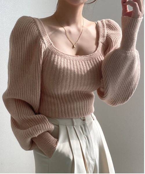 yuue' ( wear )(ユーイ)の「スクエアネックバルーンスリーブニット(ニット/セーター・レディース・チャコールグレー/ブラック/ブラウン/アイボリー/ライトピンク・FREE)」の8枚目の写真