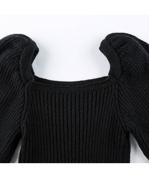 yuue' ( wear )(ユーイ)の「スクエアネックバルーンスリーブニット(ニット/セーター・レディース・チャコールグレー/ブラック/ブラウン/アイボリー/ライトピンク・FREE)」の7枚目の写真