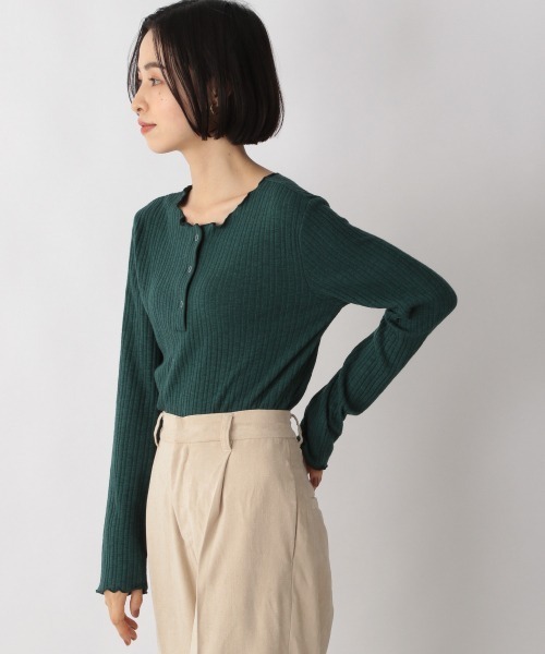 LOWRYS FARM（ローリーズファーム）の「ヘンリーメローＬＳ　239378（Tシャツ/カットソー・レディース・ベージュ/ブラック/オフホワイト/グリーン・FREE）」の4枚目の写真