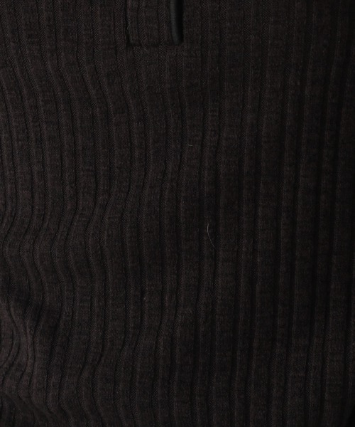 LOWRYS FARM（ローリーズファーム）の「ヘンリーメローＬＳ　239378（Tシャツ/カットソー・レディース・ベージュ/ブラック/オフホワイト/グリーン・FREE）」の14枚目の写真