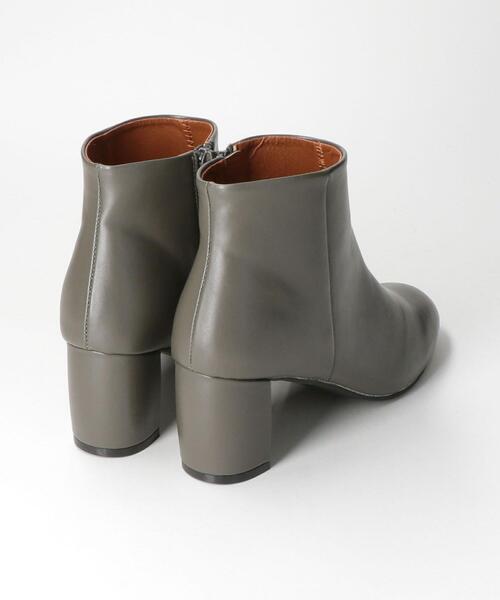 closet story（クローゼットストーリー）の「＜closet story（クローゼットストーリー）＞ラウンドトゥ ショートブーツ（ブーツ・レディース・ダークグレー/ブラック・23.5cm/24.5cm/24cm/23cm）」の11枚目の写真