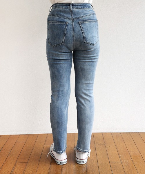 andme（アンドミー）の「ストレッチツイルハイウエストスキニーデニムパンツ（デニムパンツ・レディース・ブルー/ライトブルー・S/M/L）」の15枚目の写真