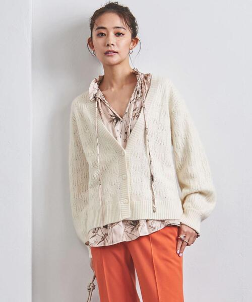 UNITED ARROWS(ユナイテッドアローズ)の「<UNITED ARROWS>RCN/CA/W Vネック カーディガン B(カーディガン/ボレロ・レディース・オフホワイト/ベージュ/イエロー・FREE)」の2枚目の写真
