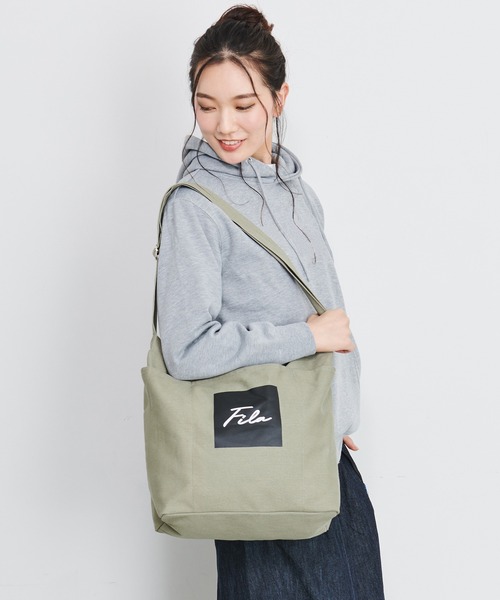 FILA(フィラ)の「【FILA/フィラ】WEB限定 3ポケット付き 2way 綿キャンバス ロゴ トートバッグ/ショルダーバッグ(トートバッグ・レディース・ブラック/オフホワイト/オリーブ・FREE)」の17枚目の写真