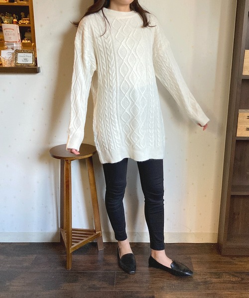 Loco Ocean(ロコオーシャン)の「ケーブル編み オーバーサイズボリュームニット(ニット/セーター・レディース・ブラック/グレー/オフホワイト・FREE)」の9枚目の写真