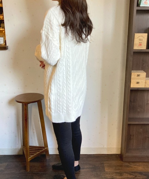 Loco Ocean(ロコオーシャン)の「ケーブル編み オーバーサイズボリュームニット(ニット/セーター・レディース・ブラック/グレー/オフホワイト・FREE)」の8枚目の写真