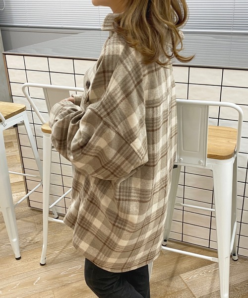 apres jour（アプレジュール）の「チェックオーバーチュニックシャツ【ZOZOTOWN限定アイテム】（シャツ/ブラウス・レディース・アイボリー/ライトベージュ/グリーン系その他・フリー/X-LARGE）」の17枚目の写真