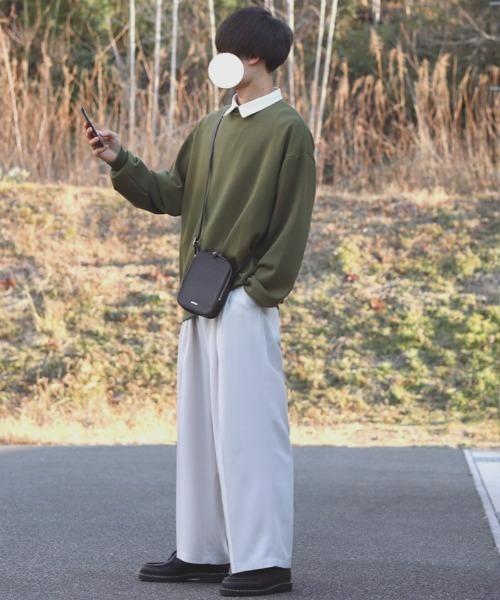 INTER FACTORY(インターファクトリー)の「ファッションインフルエンサー DAISUKE - ミニマルレザーショルダーバッグ made in INTER FACTORY(ショルダーバッグ・メンズ・ブラック・FREE)」の3枚目の写真