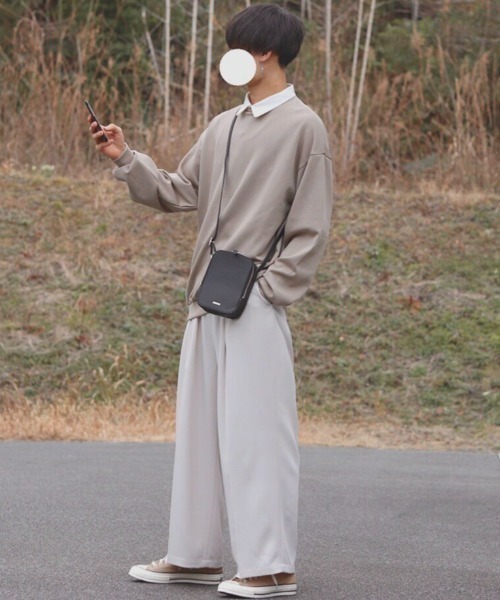 INTER FACTORY(インターファクトリー)の「ファッションインフルエンサー DAISUKE - ミニマルレザーショルダーバッグ made in INTER FACTORY(ショルダーバッグ・メンズ・ブラック・FREE)」の5枚目の写真