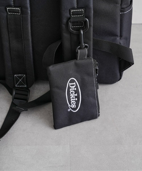 Dickies（ディッキーズ）の「別注配色ステッチバックパック リュック（バックパック/リュック・メンズ・ブラック/ベージュ/グリーン/ネイビー・FREE）」の11枚目の写真