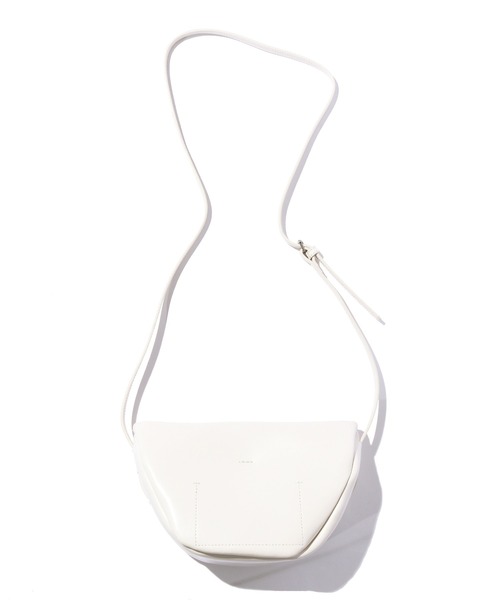 YAHKI(ヤーキ)の「YAHKI/ヤーキ CROSS BODY BAG クロスボディバッグ(ショルダーバッグ・レディース・ブラック/オフホワイト・FREE)」の18枚目の写真