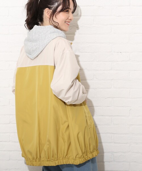 Cutie Blonde(キューティーブロンド)の「◆【S-LL】配色ブルゾン(ブルゾン・レディース・サックスブルー系4/イエロー系4/ブラック系4・02/03/01/04)」の19枚目の写真