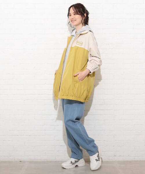 Cutie Blonde(キューティーブロンド)の「◆【S-LL】配色ブルゾン(ブルゾン・レディース・サックスブルー系4/イエロー系4/ブラック系4・02/03/01/04)」の20枚目の写真