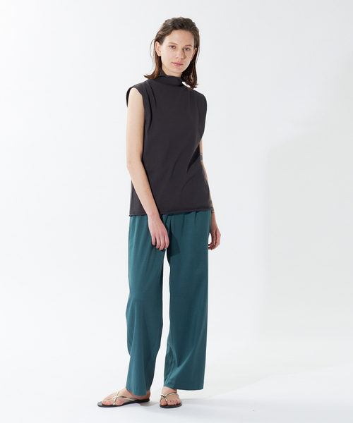 qualite（カリテ）の「《アンサンブル対応》コットンストレッチノースリーブニット（ニット/セーター・レディース・チャコールグレー/オフホワイト/セージグリーン・フリー）」の10枚目の写真