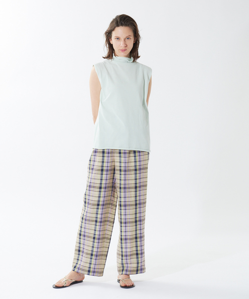 qualite（カリテ）の「《アンサンブル対応》コットンストレッチノースリーブニット（ニット/セーター・レディース・チャコールグレー/オフホワイト/セージグリーン・フリー）」の15枚目の写真