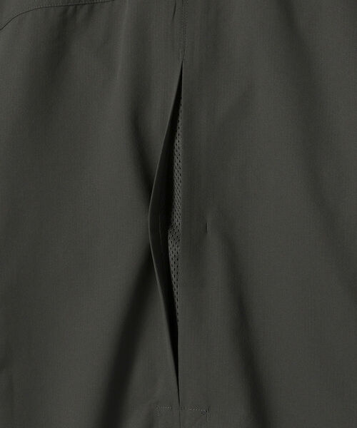 ACG（エィシージー）の「NIKE / ACG トレイル トップ シャツ（シャツ/ブラウス・メンズ・チャコールグレー・MEDIUM/X-LARGE/LARGE）」の7枚目の写真