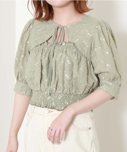 archives（アルシーヴ）の「デコルテデザイン２ｗａｙブラウス（シャツ/ブラウス・レディース・ブラック/グリーン/アイボリー・MEDIUM）」の2枚目の写真