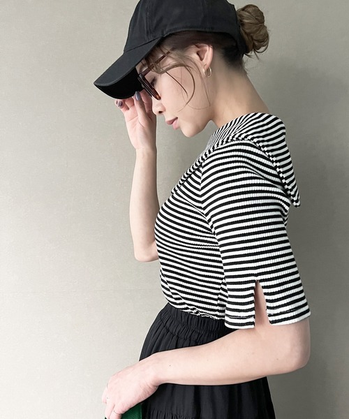 JUNOAH（ジュノア）の「ビッグカラー5分袖ボーダーリブトップス（Tシャツ/カットソー・レディース・ブラック/ネイビー/ブラウン・MEDIUM/LARGE/X-LARGE/SMALL）」の14枚目の写真