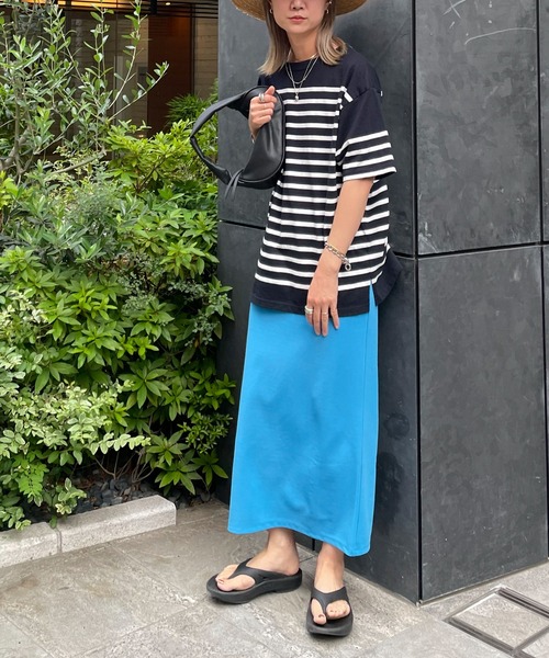 feepur（フェピュール）の「【TALLサイズあり】リップルカラーナロースカート（スカート・レディース・ブラック/レッド/ピンク/ターコイズブルー/ブルー/グリーン・MEDIUM/TALL）」の21枚目の写真