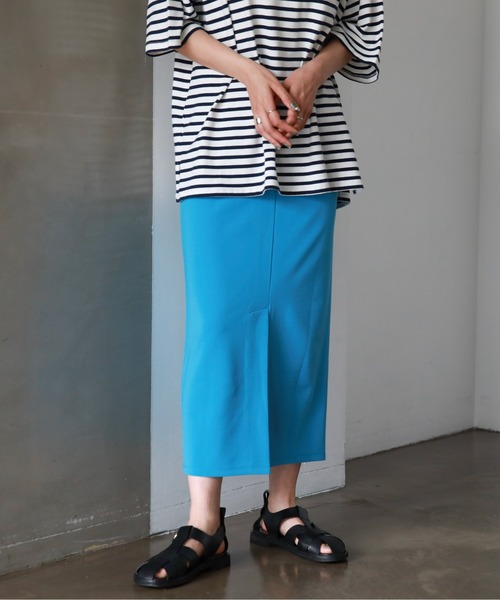 feepur（フェピュール）の「【TALLサイズあり】リップルカラーナロースカート（スカート・レディース・ブラック/レッド/ピンク/ターコイズブルー/ブルー/グリーン・MEDIUM/TALL）」の22枚目の写真