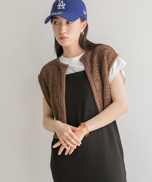 LOWRYS FARM（ローリーズファーム）の「オープンワークニットジレ　346342（ベスト・レディース・ブラック/ブラウン/アイボリー・FREE）」の3枚目の写真