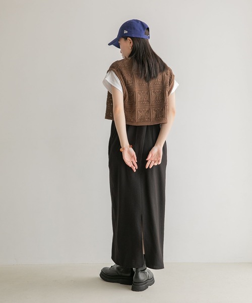 LOWRYS FARM（ローリーズファーム）の「オープンワークニットジレ　346342（ベスト・レディース・ブラック/ブラウン/アイボリー・FREE）」の6枚目の写真