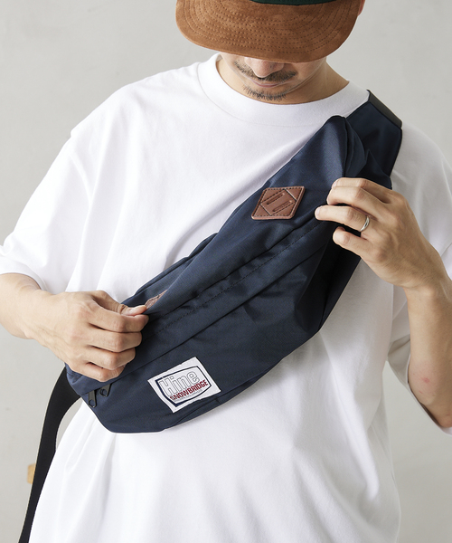 JOURNAL STANDARD relume（ジャーナルスタンダード　レリューム）の「《予約》【HINE SNOWBRIDGE / ハイン スノウブリッジ】別注 WEST BAG（ボディバッグ/ウエストポーチ・メンズ・ネイビー/レッド・FREE）」の7枚目の写真