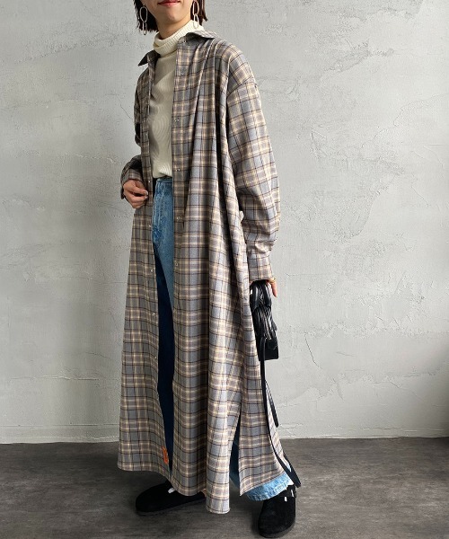 UNIVERSAL OVERALL（ユニバーサルオーバーオール）の「【LaLa Begin12・1月号掲載】[UNIVERSAL OVERALL/ユニバーサルオーバーオール] 別注 ロング丈シャツワンピース（ワンピース・レディース・ネイビー/グレー/インディゴブルー/ワンウォッシュ・F）」の2枚目の写真