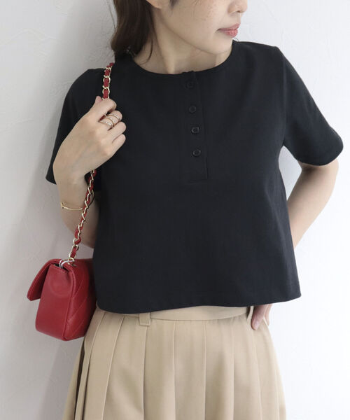 fredy emue（フレディエミュ）の「ヘンリーネック　クロップドTシャツ（Tシャツ/カットソー・レディース・ブラック/グレー/オフホワイト・38）」の14枚目の写真