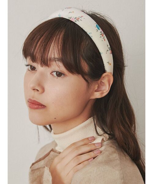 merry jenny（メリージェニー）の「floralベロアカチューシャ（カチューシャ・レディース・オフホワイト/ブラック・FREE）」の11枚目の写真