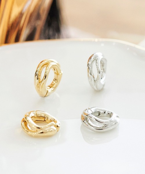 Phoebe（フィービィー）の「【ピアス見えシリーズ】ウェーブスナップイヤリング（イヤリング・レディース・シルバー/イエローゴールド・FREE）」の9枚目の写真
